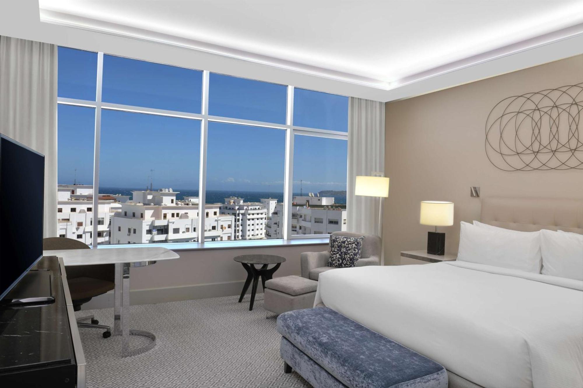 Hilton Tanger City Center Kültér fotó Deluxe room